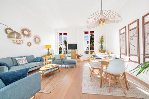 Regina Somptueux 3 Pieces Carre D’or Menton Vue Mer in Menton, France