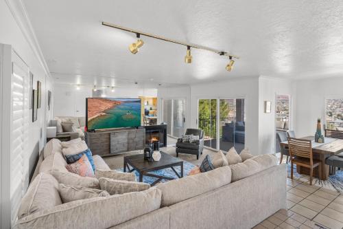 St George Vacation Rental Condo Sleeps 9 Guest With Resort Amenities — Saint George