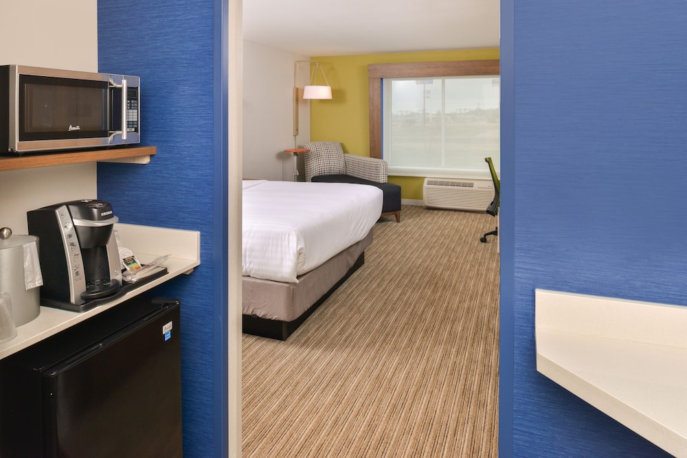 Holiday Inn Express & Suites Ogallala by IHG - photo 22
