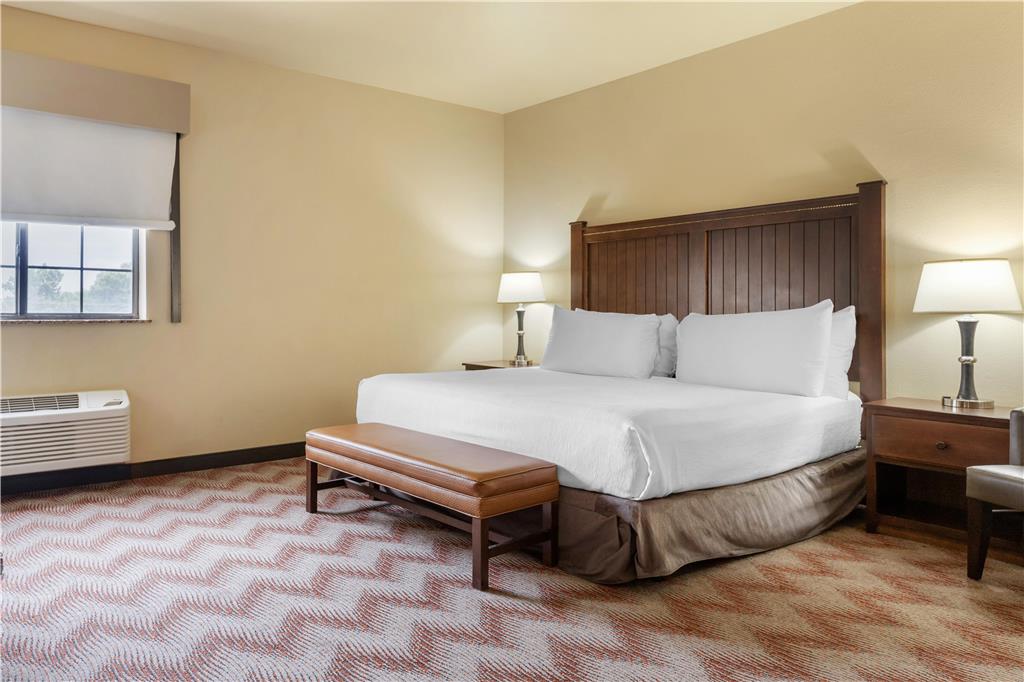 Best Western Plus Cimarron Hotel & Suites - photo 45