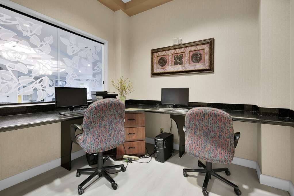 Ramada by Wyndham Jacksonville I 95 by Butler Blvd - photo 101