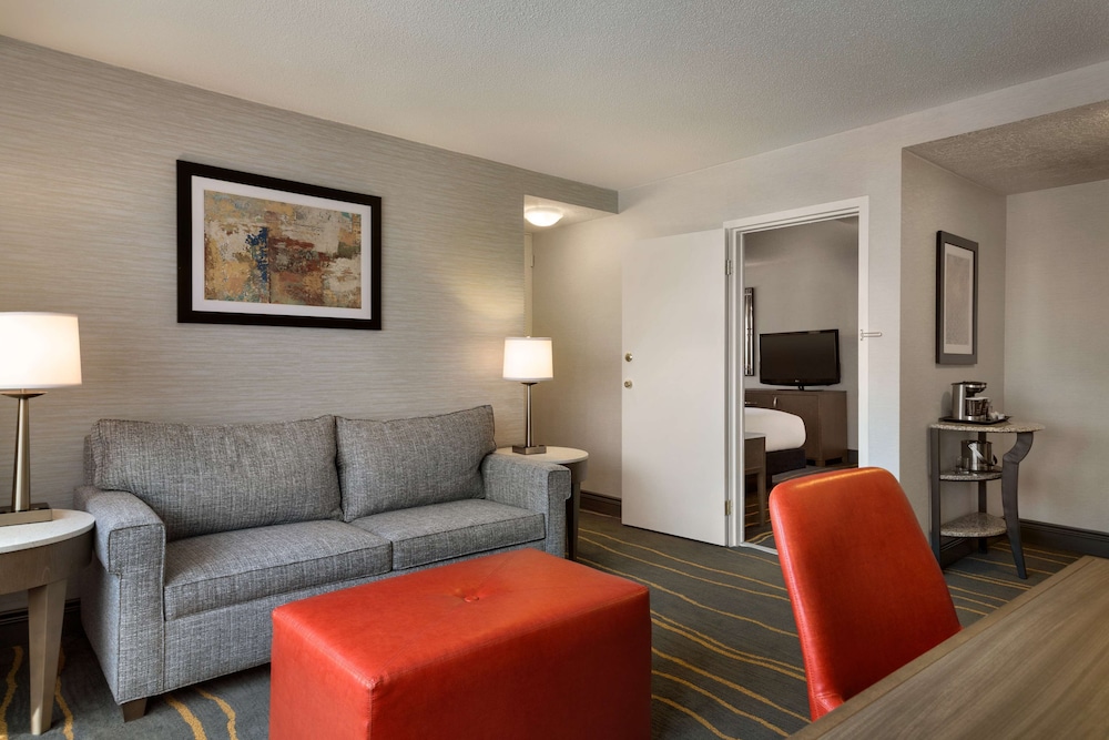 DoubleTree by Hilton Hotel Albuquerque - photo 19