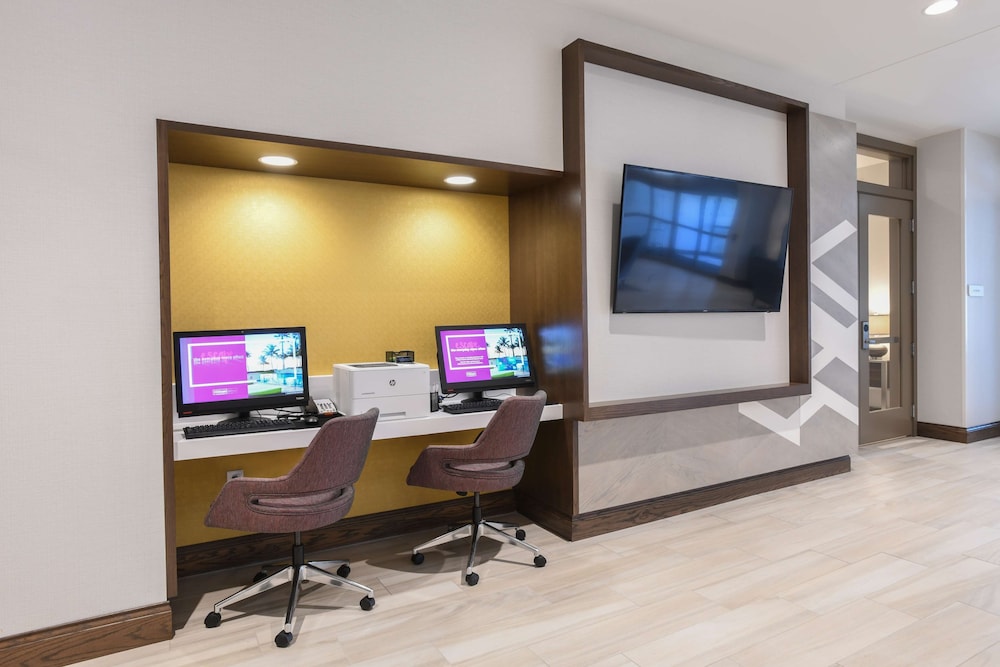 Hilton Garden Inn Cincinnati Midtown - photo 52