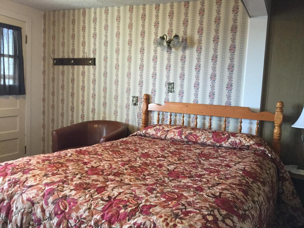 Carla's Inn - photo 8