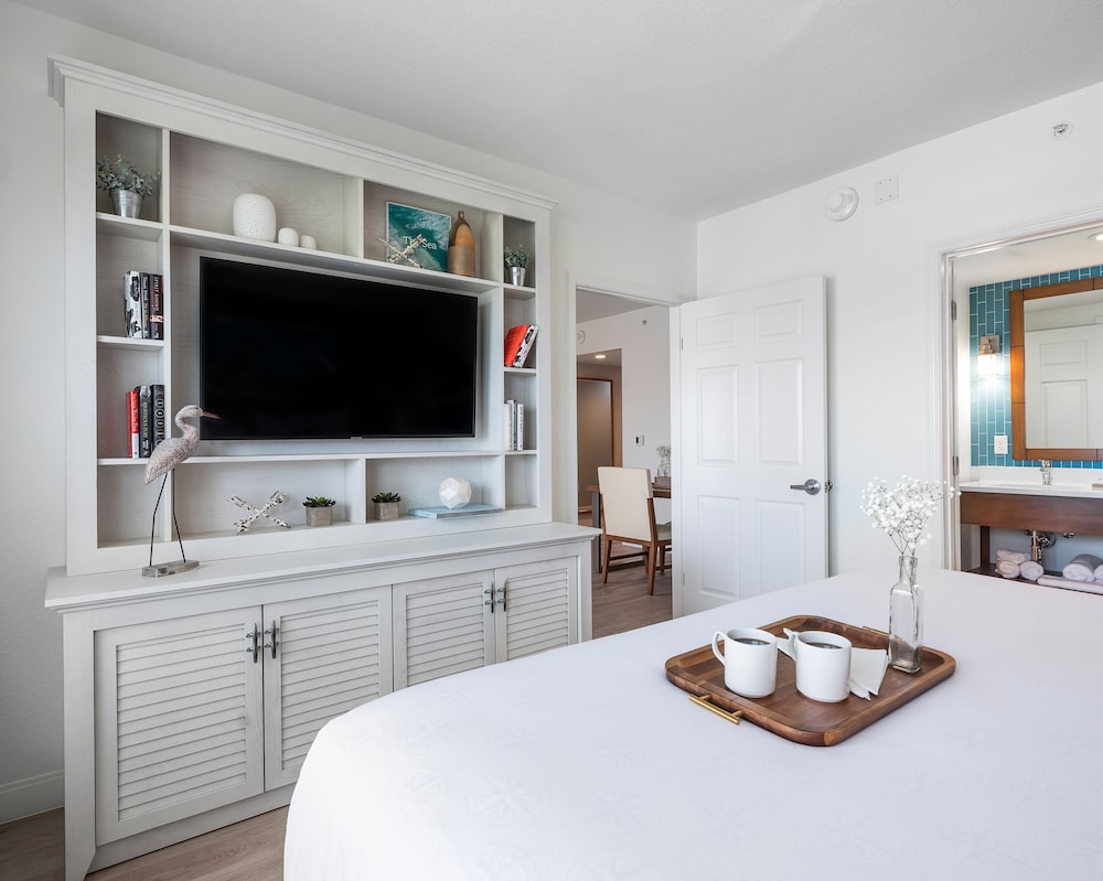 Compass Hotel by Margaritaville Anna Maria Sound - photo 6