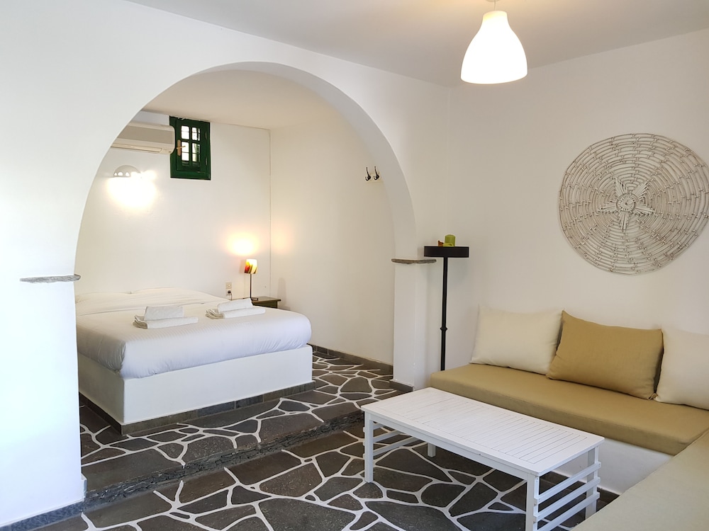 Andromeda - carbon neutral hotel in Unknown City