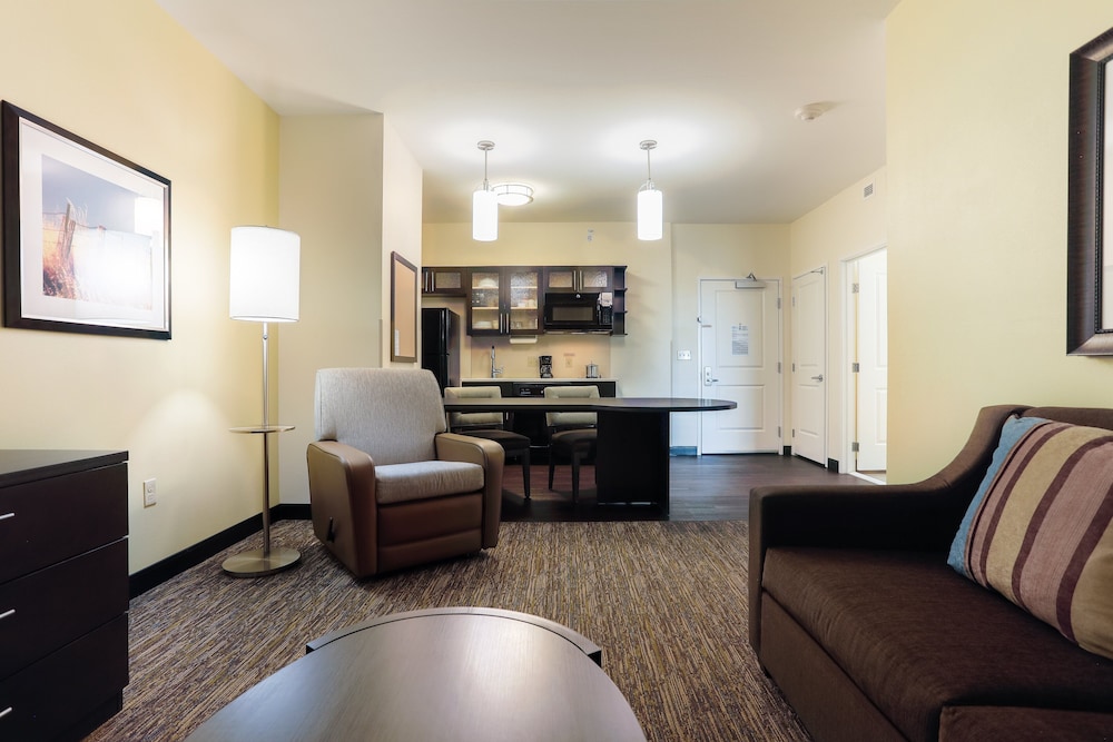 Candlewood Suites Lenexa Overland Park Area - photo 13