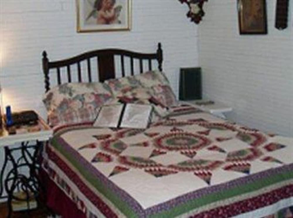 Victorian Lace Bed & Breakfast - photo 7