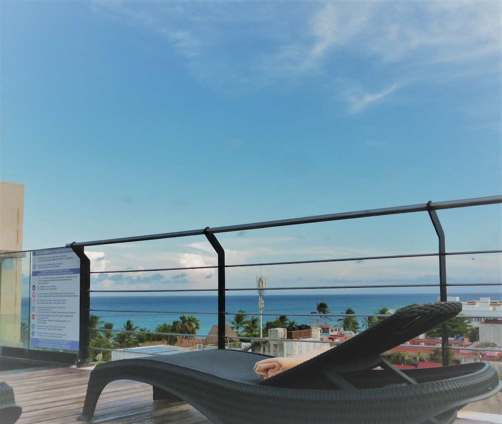 Sundeck