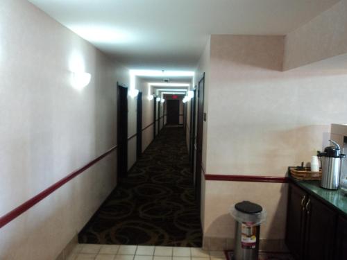 Garden Inn Fitzgerald - photo 13