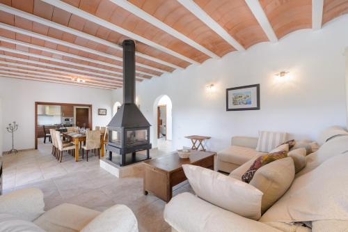 Villa Luna — 4-Star Luxury Hotel in Sant Joan De Labritja, Spain