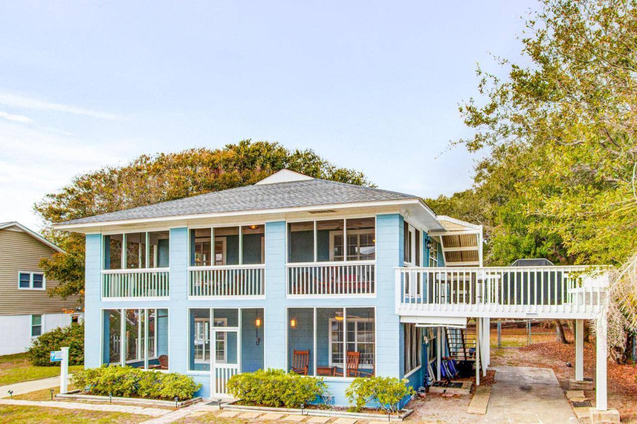 Palm Boulevard 2403 in Isle Of Palms, United States
