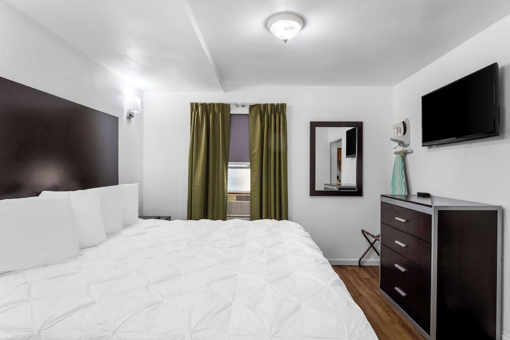 Americas Best Value Inn Jonesville Hillsdale - photo 20
