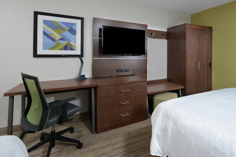 Holiday Inn Express Danville by IHG - photo 8