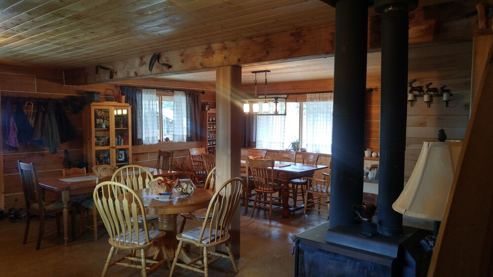 Wolfwood Guest Ranch — Thompson — photo 3