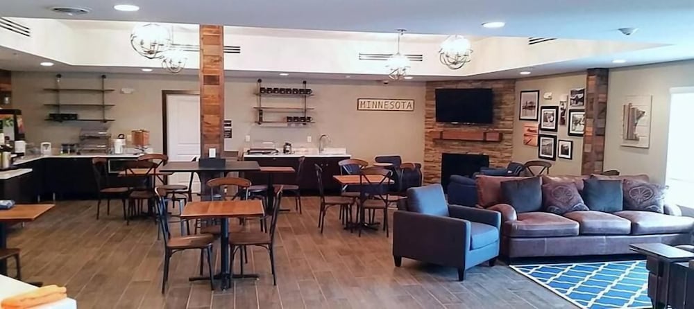 Lakes Inn at Dunvilla - photo 29