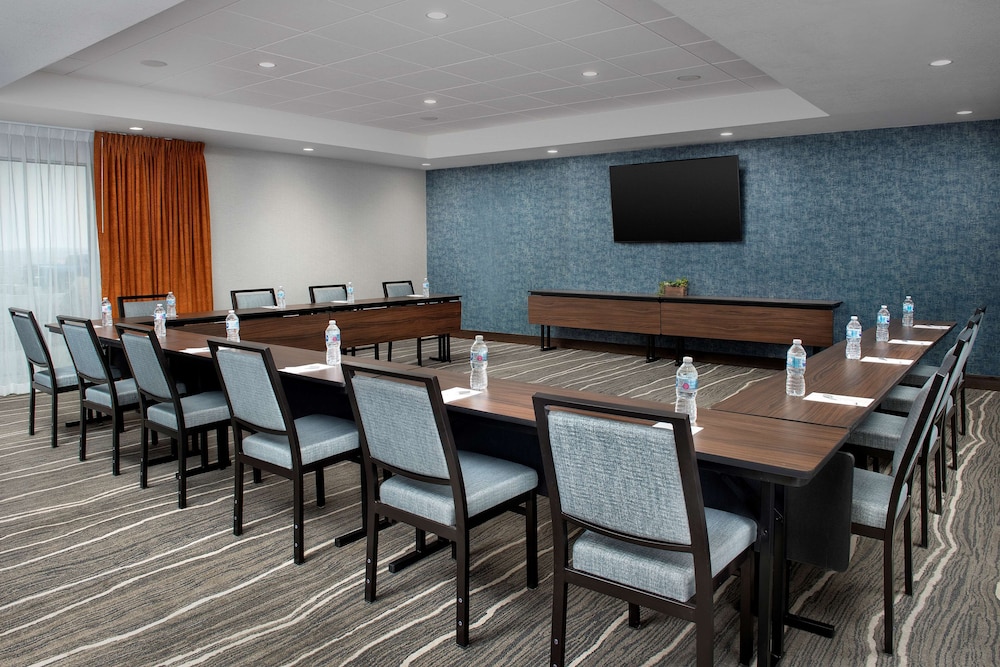 Hampton Inn & Suites Rapid City Rushmore - photo 54
