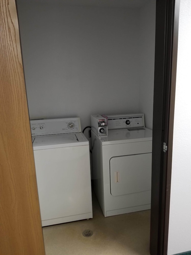 Bilmar Inn & Suites Dell Rapids Near Sioux Falls - photo 104