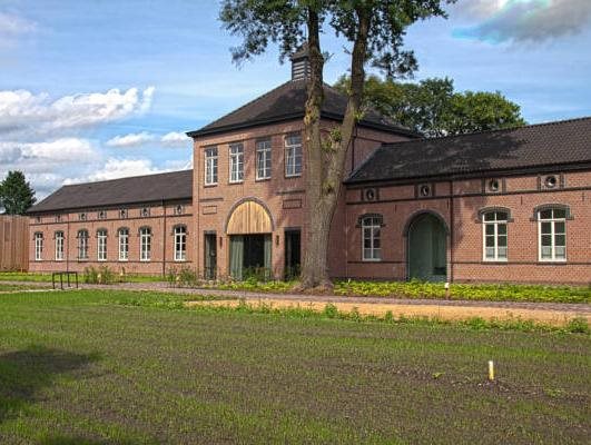 B&B Factorij 10 — 4-Star Luxury Hotel in Peer, Belgium