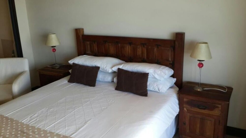 Kubu Bali 6 — 4-Star Luxury Hotel in Margate, South Africa
