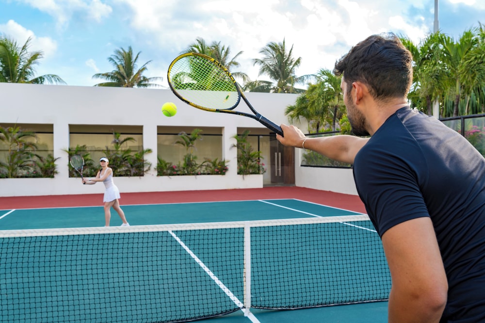 Tennis court