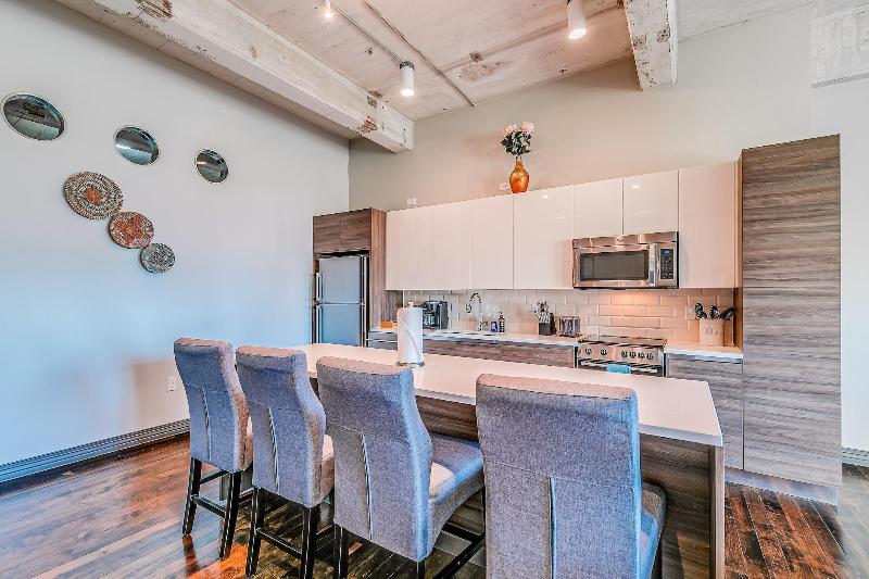 Luxury Downtown Dallas Stay by Amyfinehouse - photo 226