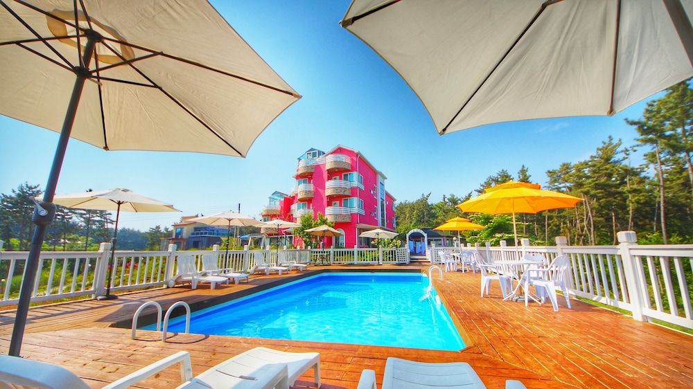 The Story Pension — 4-Star Luxury Hotel in Seosan, South Korea