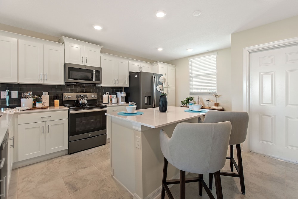 Resort Life At Storey Lake By Shine Villas #702 2 Bedroom Apts - photo 6