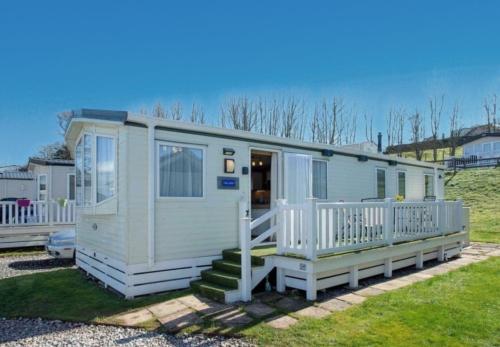 Hillside Caravan — 4-Star Luxury Hotel in Dawlish, United Kingdom