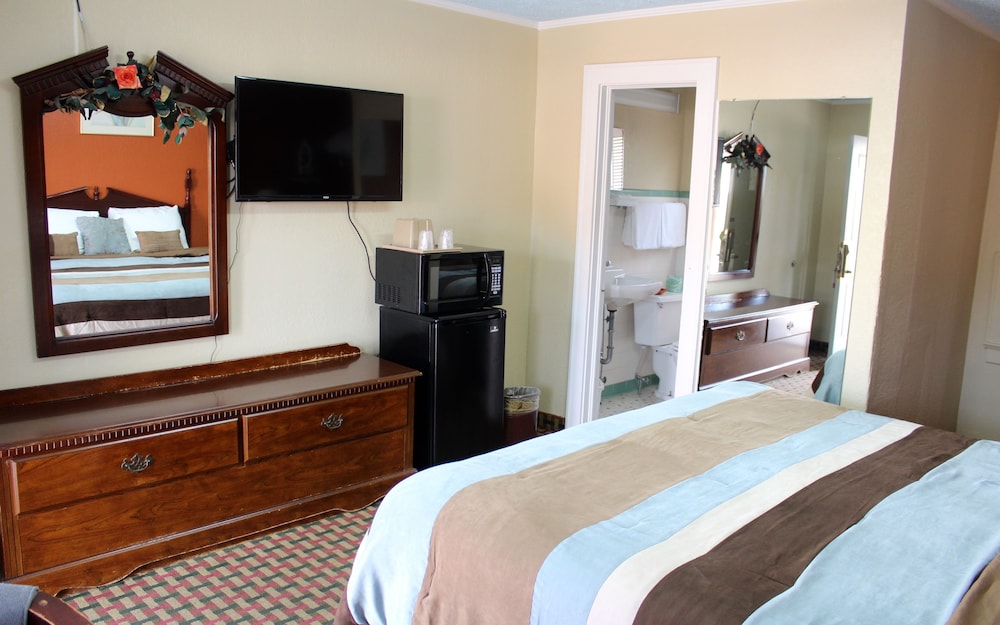 Savannah Motel - photo 12