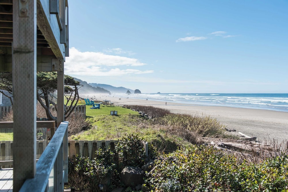 Blue Starfish by Avantstay Ocean Views & Direct Cannon Beach Access - photo 22
