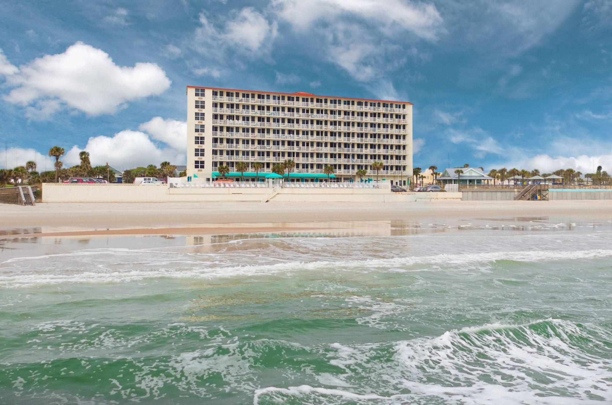 Harbour Beach Oceanfront Resort - photo 9