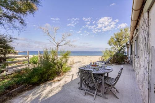 Le Pescadou by Cocoönr Terrasse vue mer in Marseille, France
