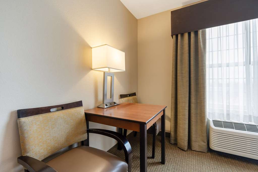 Best Western Bend North - photo 12