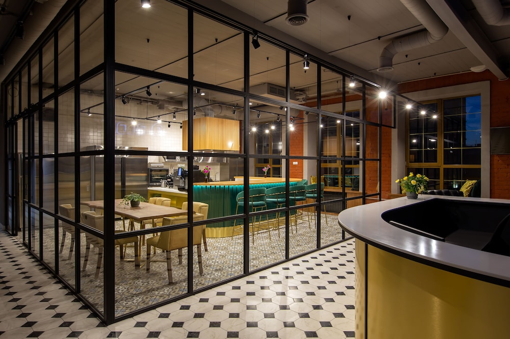 Q block capsule hotel - last minute hotel in Moscow