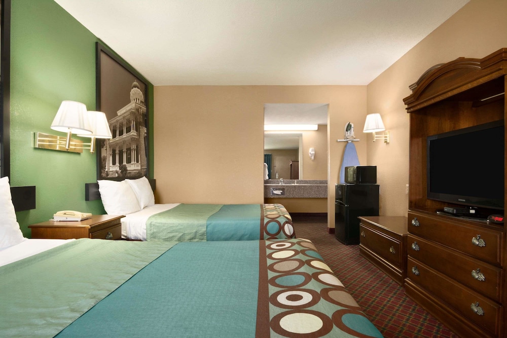 Super 8 by Wyndham Hattiesburg North University Area - photo 5