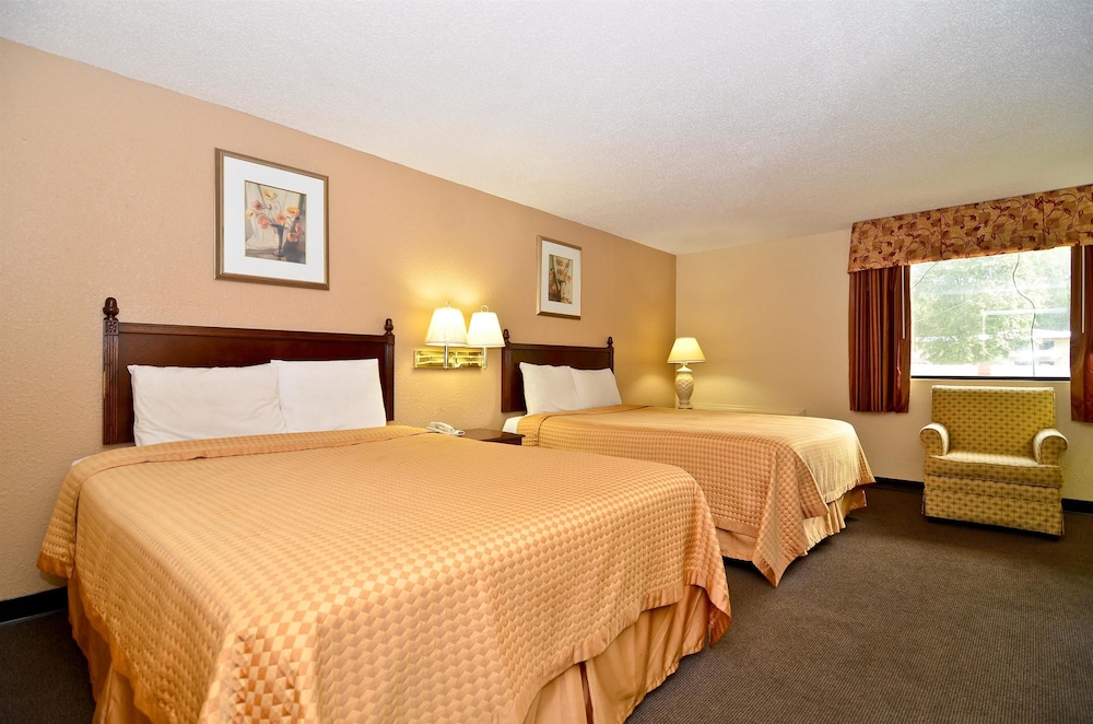 Americas Best Value Inn Smithfield - photo 9