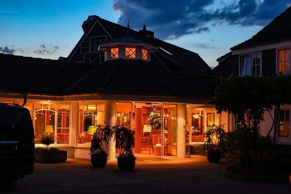 Ringhotel Kloevensteen - carbon neutral hotel in Schenefeld