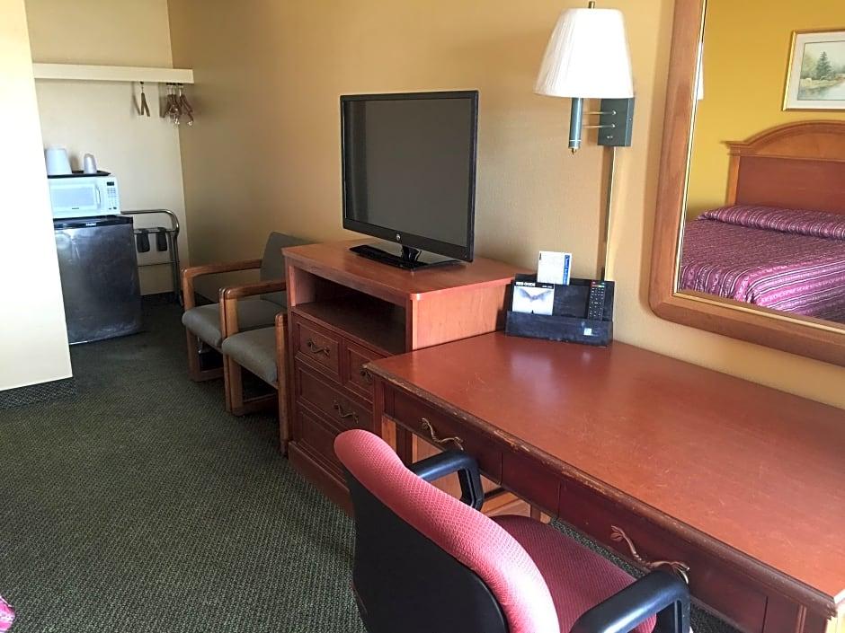 Americas Best Value Inn & Suites East Toledo Millbury - photo 15