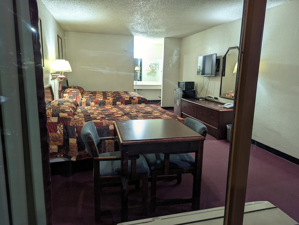 Luxury Inn - photo 10