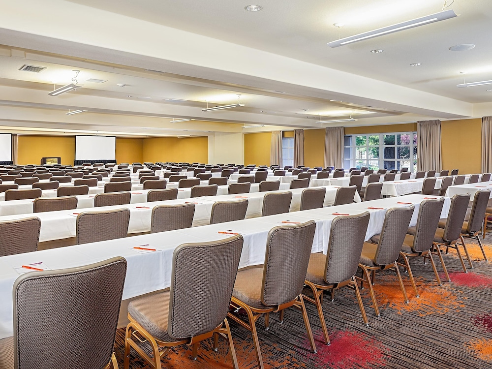 Concord Plaza Hotel - photo 26