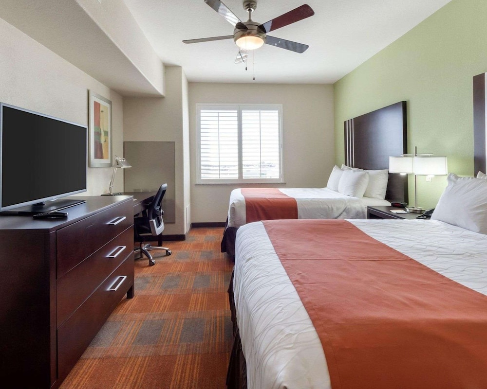 Garner Hotel Victoria East by IHG - photo 22