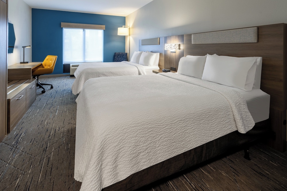 Holiday Inn Express & Suites Flowood by IHG - photo 21
