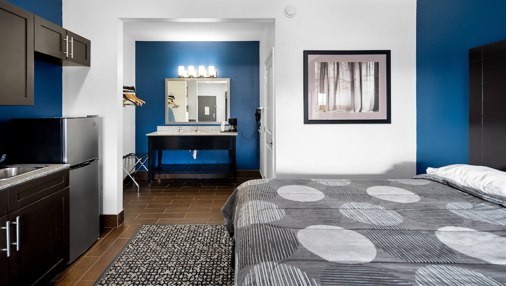 Belmont Inn and Suites - photo 9