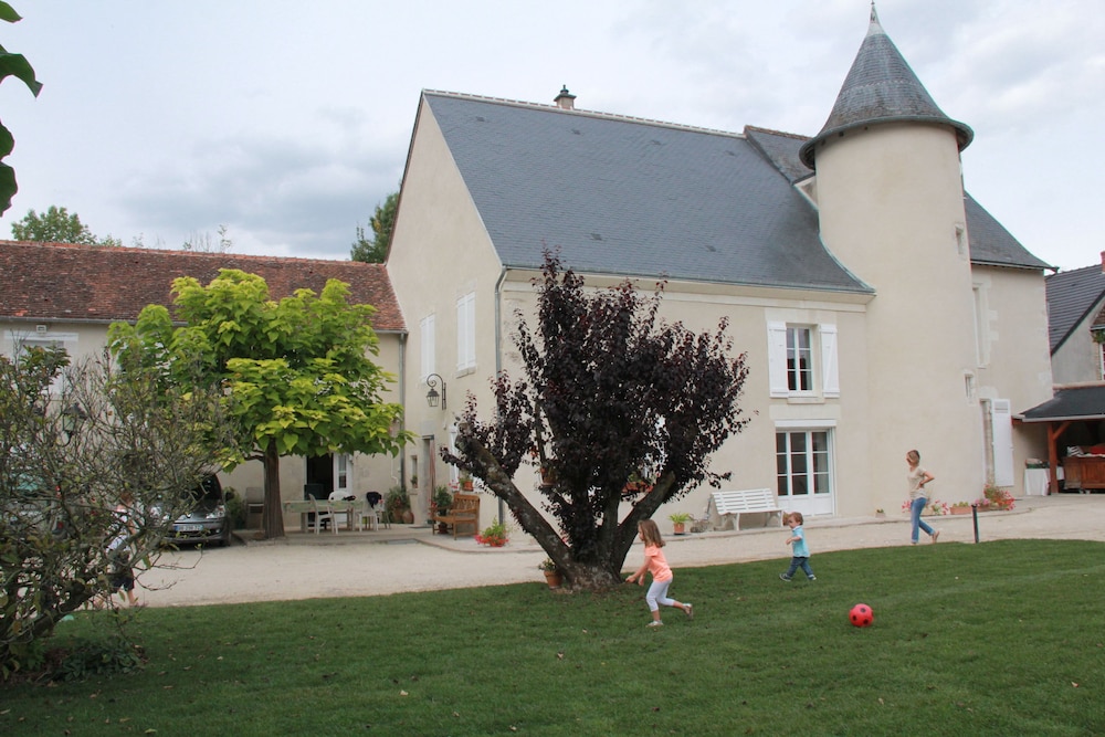 Manoir Le Bout Du Pont — hotel in Huisseau-Sur-Cosson
