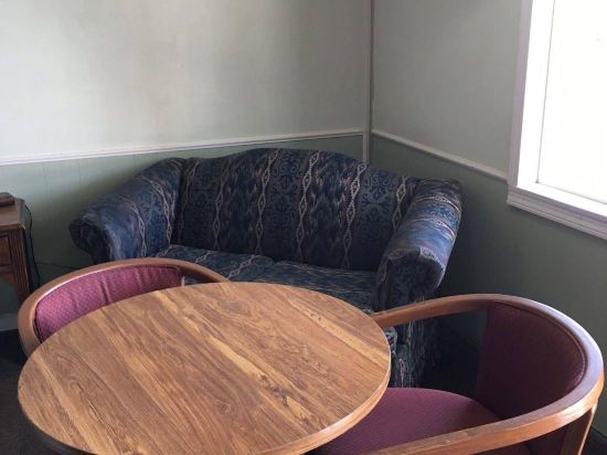 Aristocrat Motor Inn - photo 14