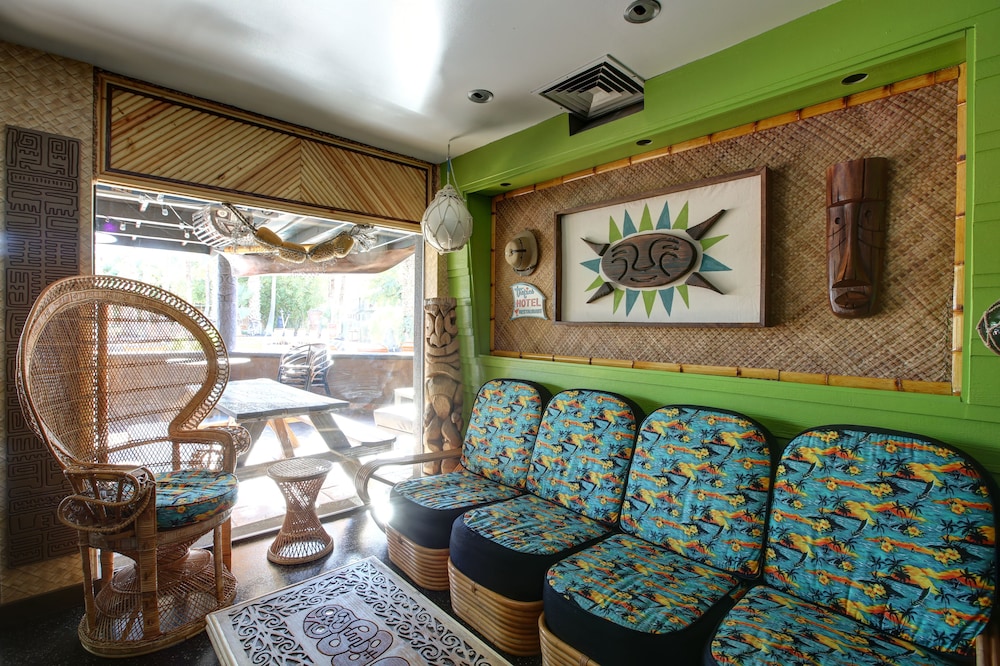 Caliente Tropics Hotel - photo 74