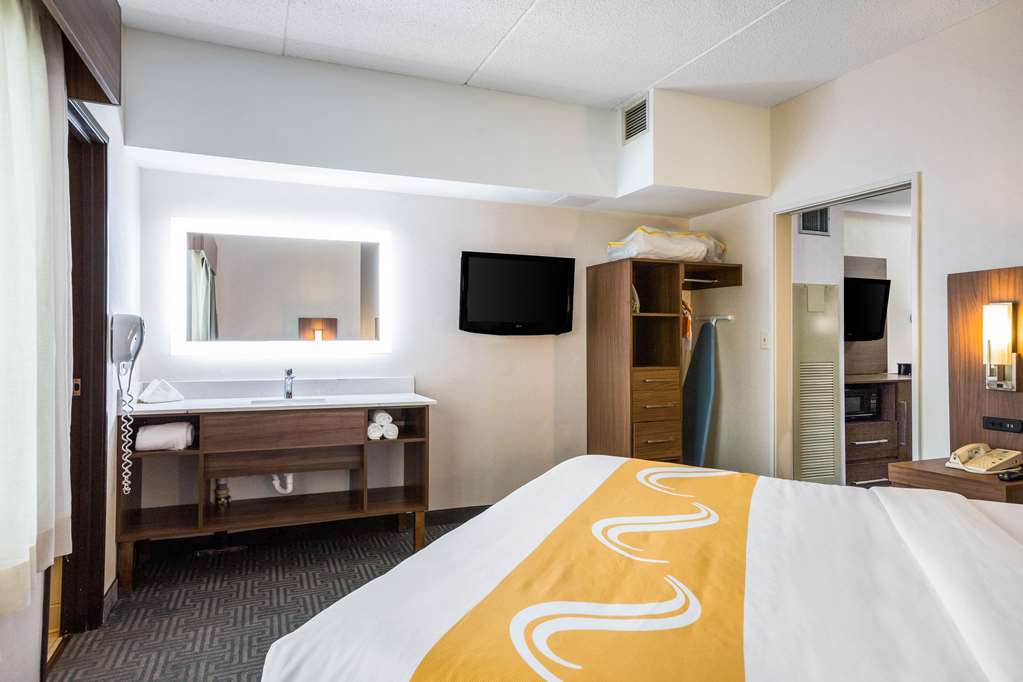 Quality Suites Lansing West - photo 39