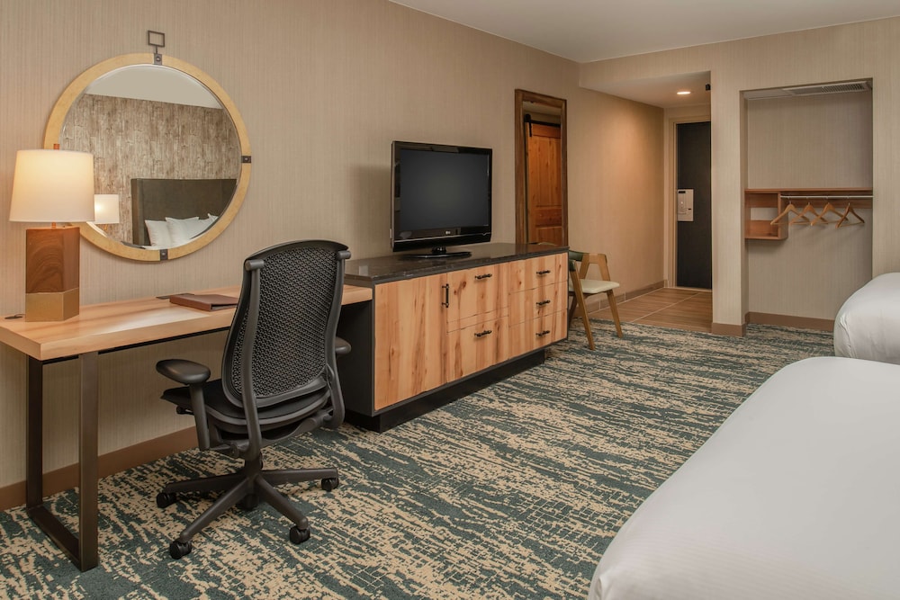 Edgewater Missoula Tapestry Collection by Hilton - photo 11