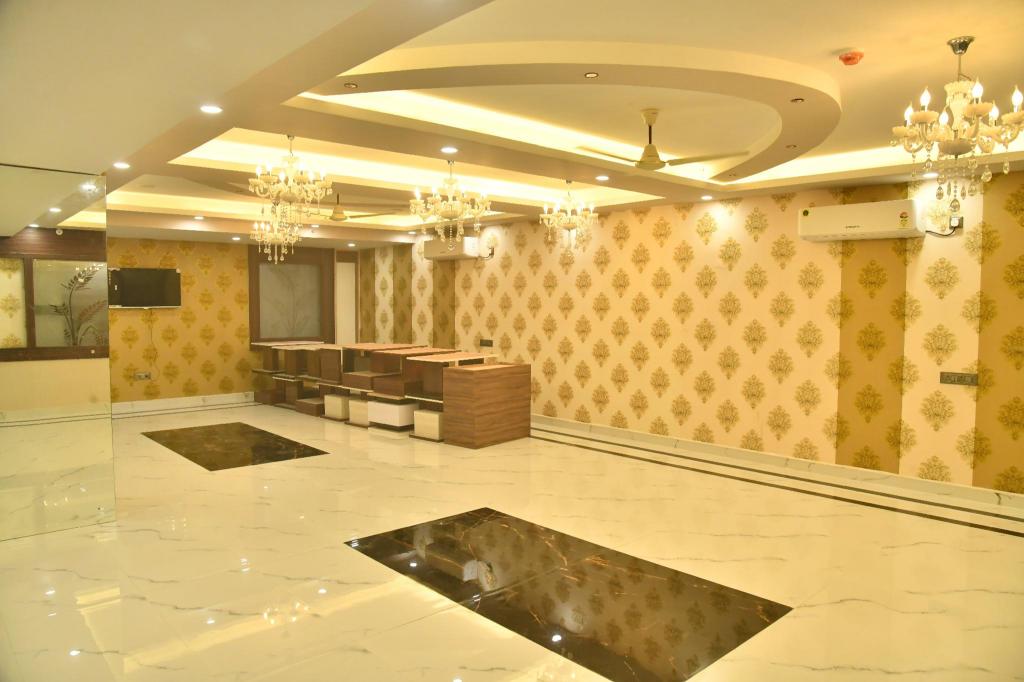 City Square - carbon neutral hotel in Unknown City